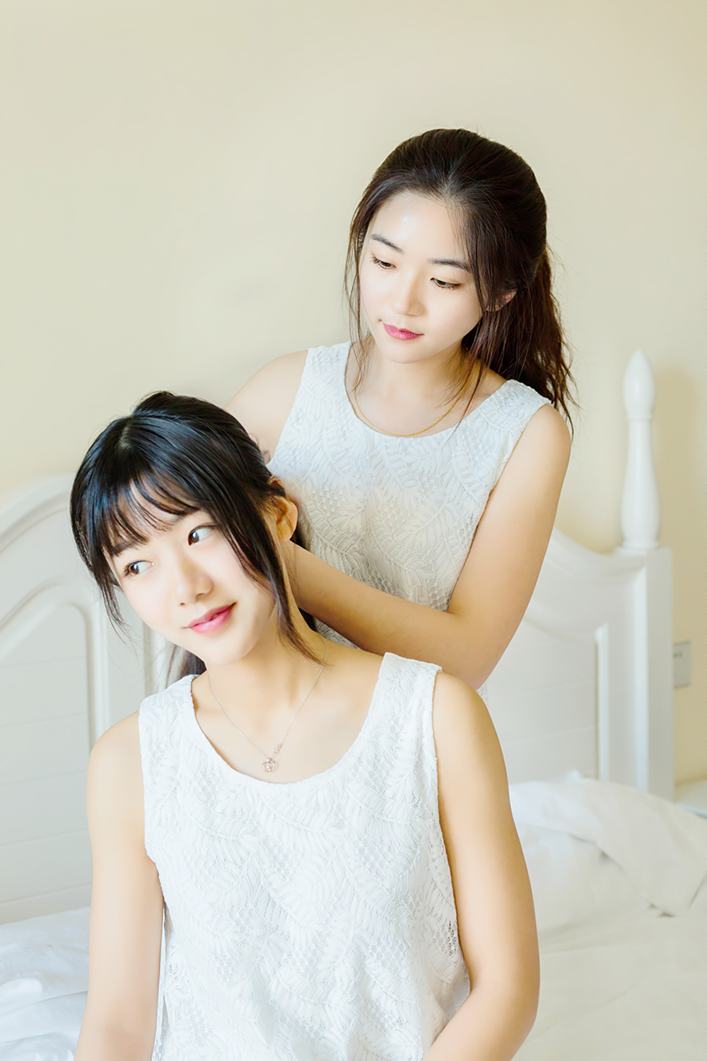 极品嫩模周于希学生装黑丝袜直男控福利摄影