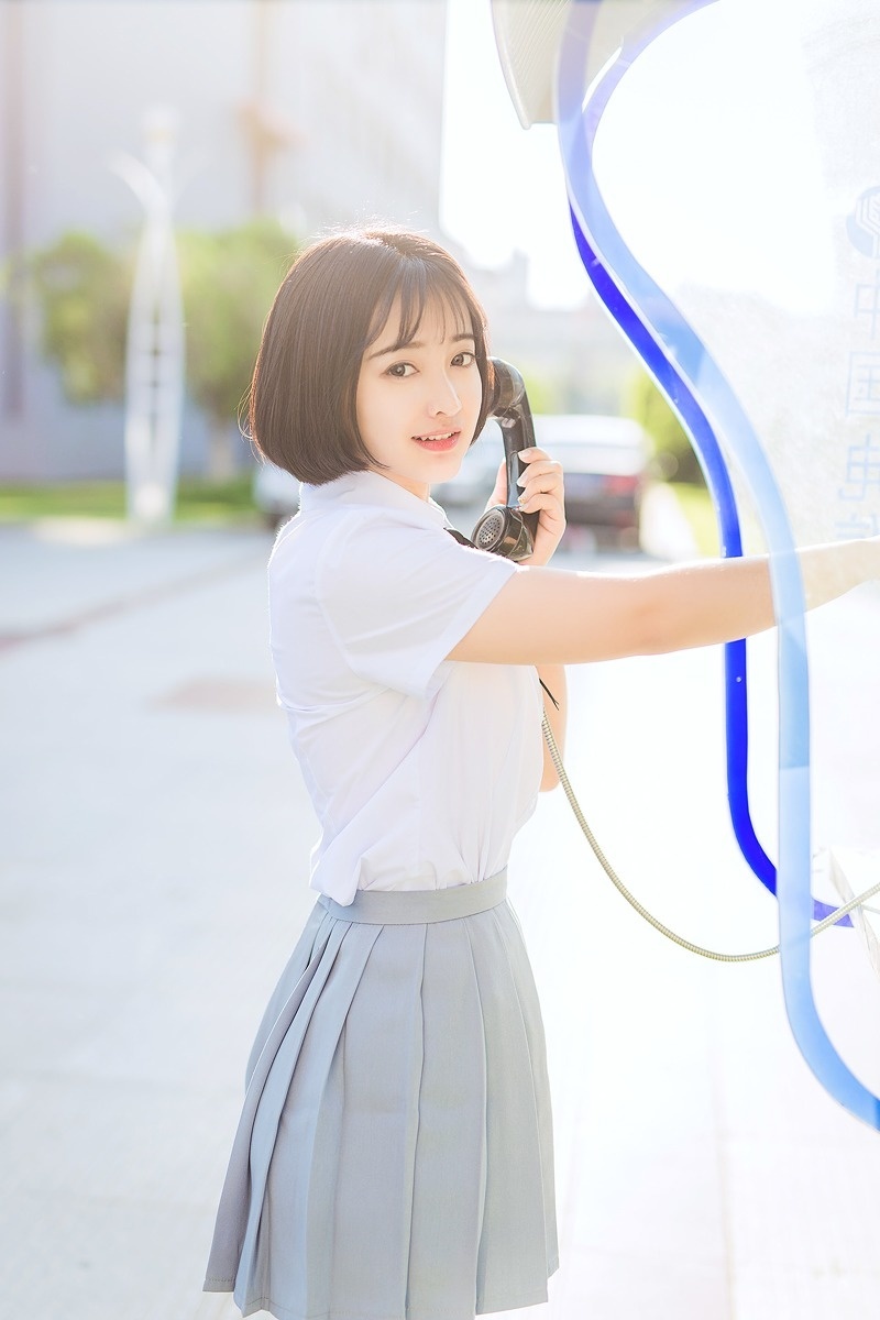 极品嫩模周于希学生装黑丝袜直男控福利摄影