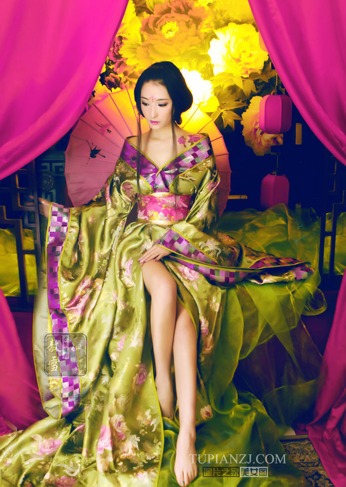 古典惊艳美女妖娆写真