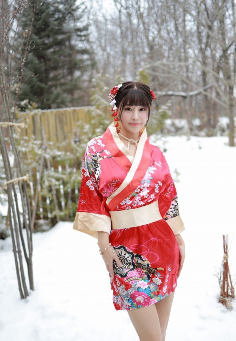 温泉和服美女尽显湿身诱惑写真