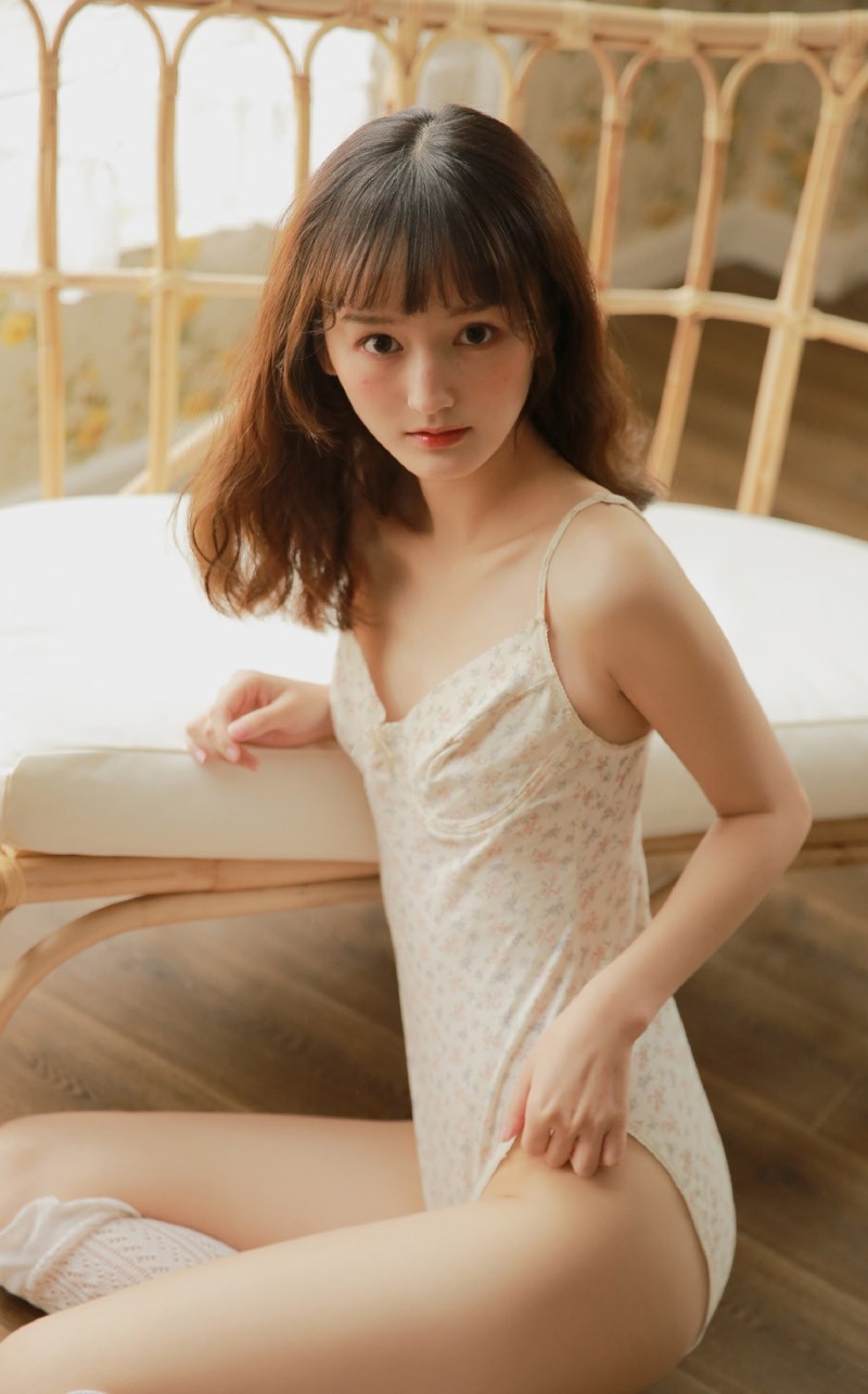 风骚甜美少妇居家连体情趣内衣诱人性感大胆顶级写真