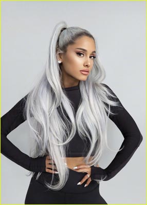 A妹运动装写真 高挑白色双马尾凹造型活力满分