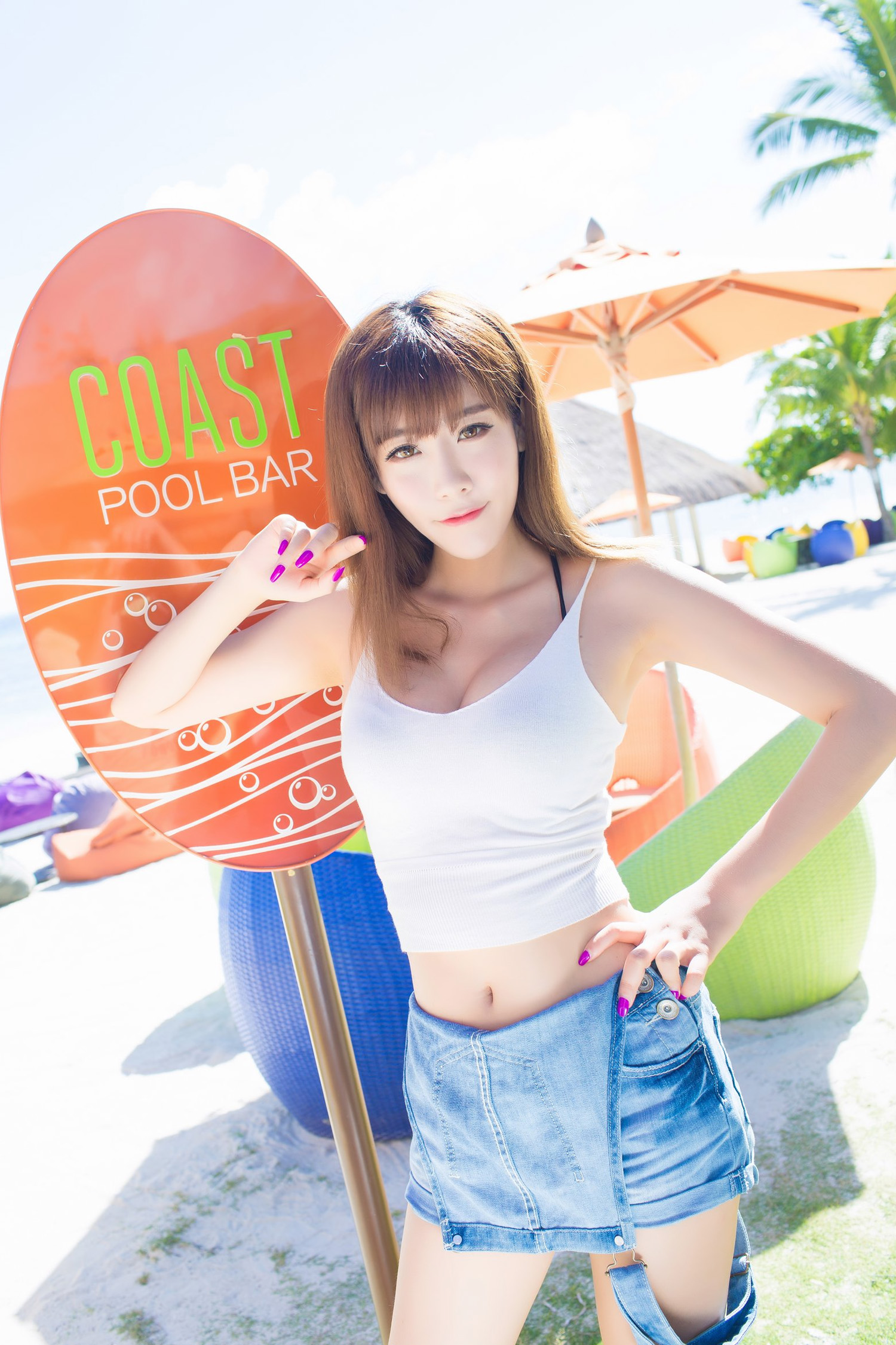 宅男女神长发风骚吊带蕾丝黑丝巨乳诱惑美女写真