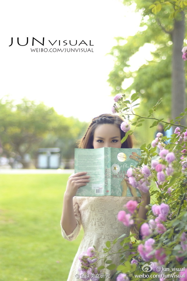 宅男女神长发风骚吊带蕾丝黑丝巨乳诱惑美女写真