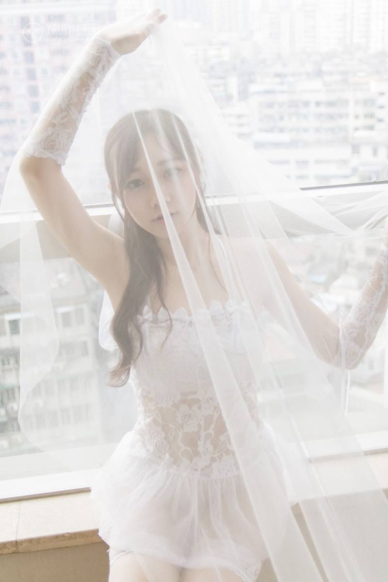 漂亮女朋友兔女郎制服诱惑白丝美腿养眼内衣福利写真