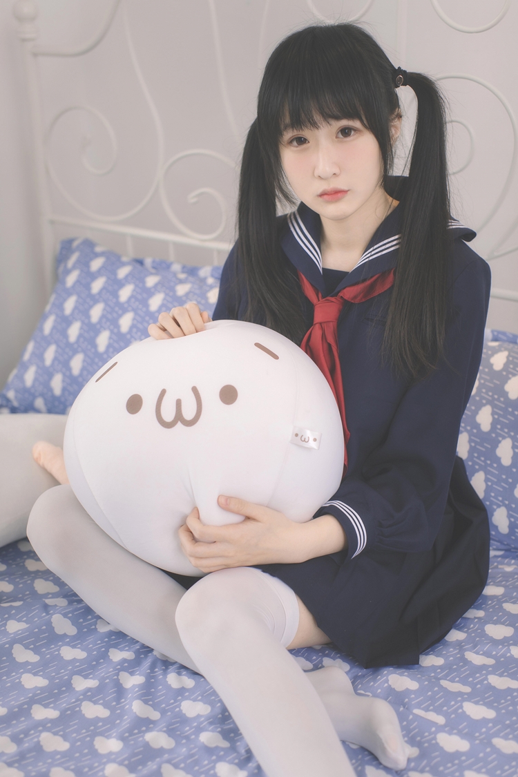 邻家双马尾大姐姐腿控福利白丝养眼写真图片