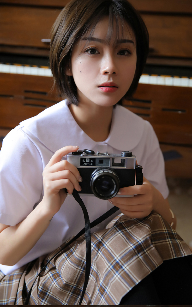 丰满性感的巨乳波霸美女紧身包臀裙黑丝性感写真摄影