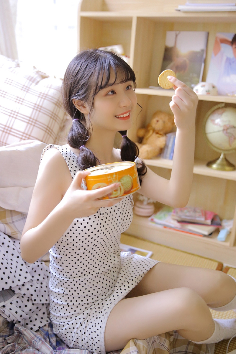 小清新美少女白丝美腿精选图片