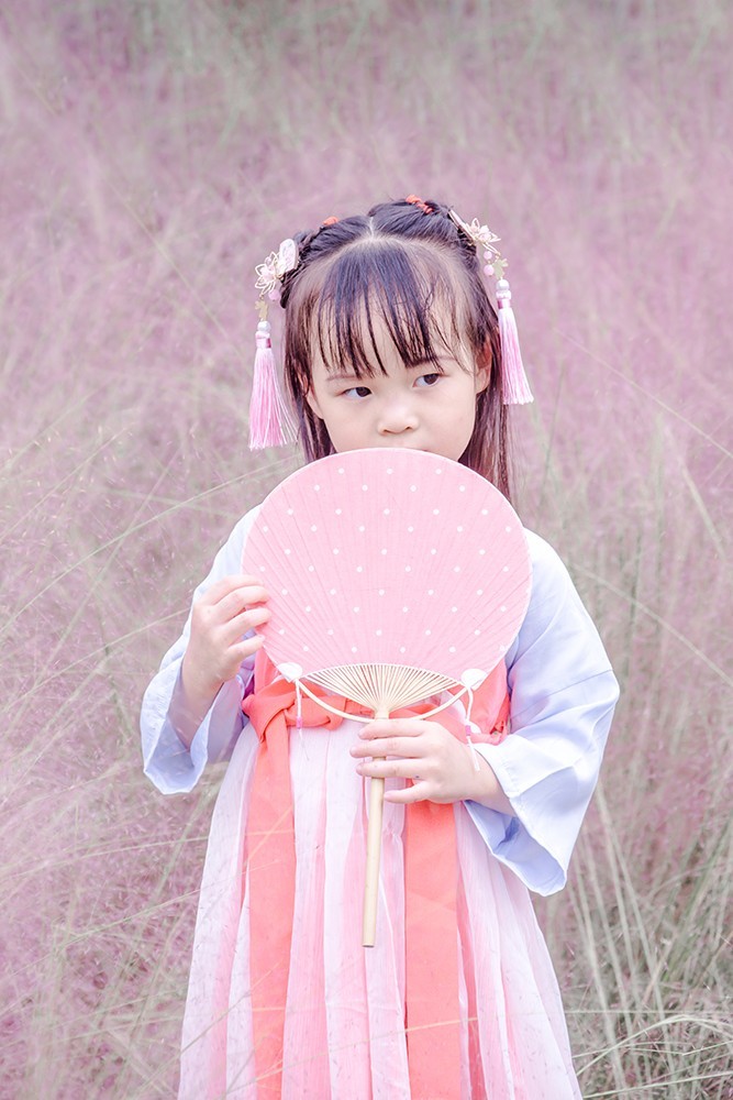 古装汉服小美女花海浪漫唯美可爱女生图片