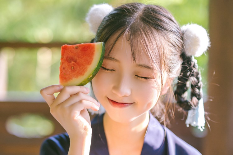 汉服美女古典清纯可爱时尚搭配写真图片