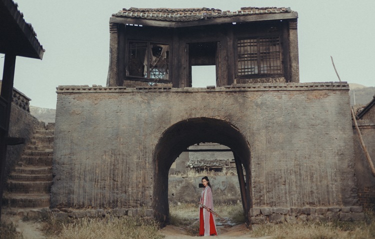 古装美女紫霞仙子女神户外小清新甜美笑容图片