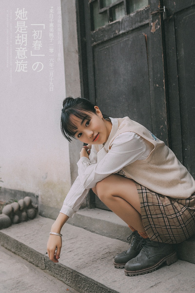 清纯美女上世纪80年代风格摄影