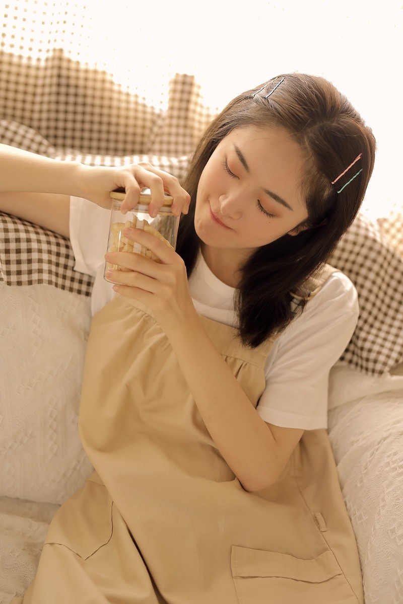 文艺美女小清新天然素人居家性感生活照图集写真