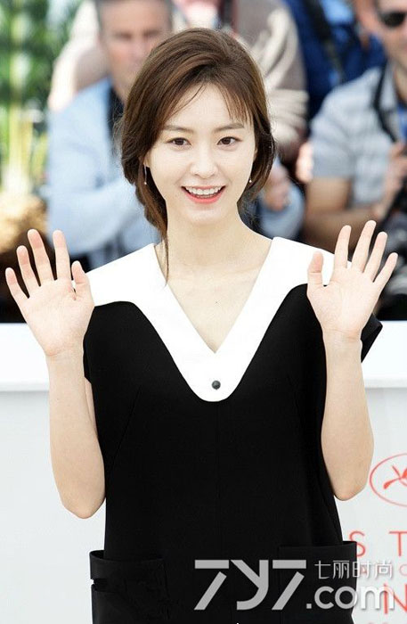 韩国氧气美女郑有美时尚写真 尽显清新脱俗