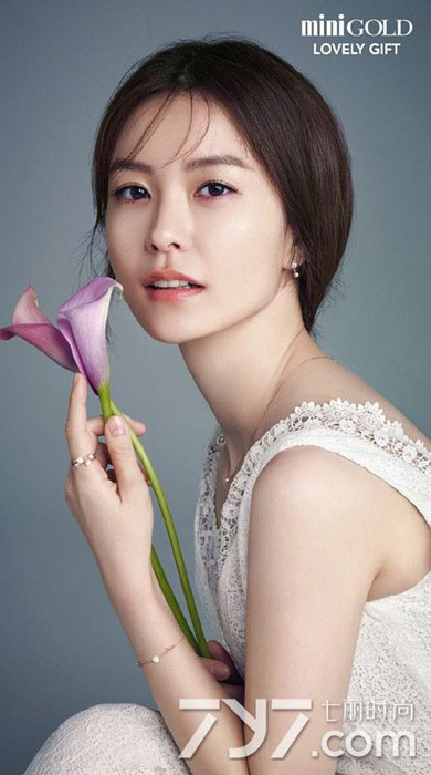 韩国氧气美女郑有美时尚写真 尽显清新脱俗