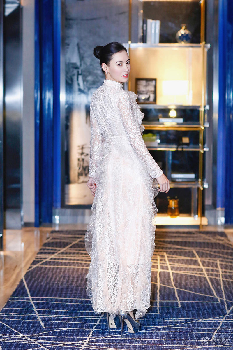 张柏芝穿飘逸仙女裙 美艳撩人心