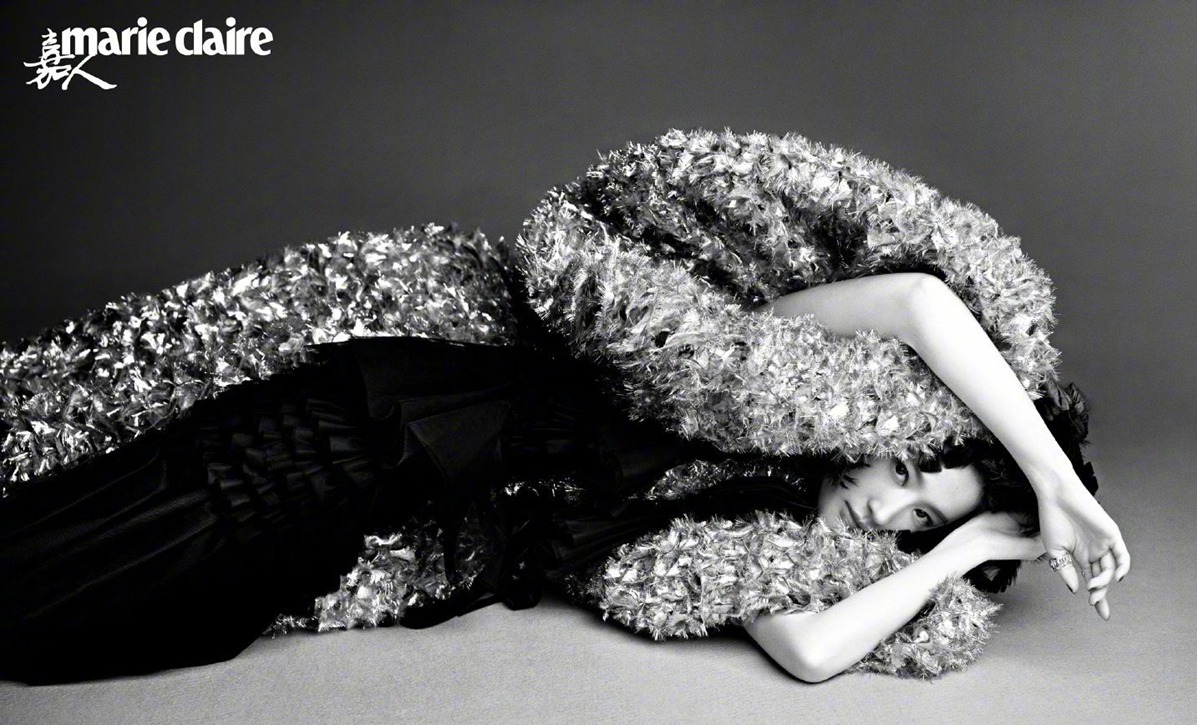 刘亦菲无袖针织背心大片又欲又飒