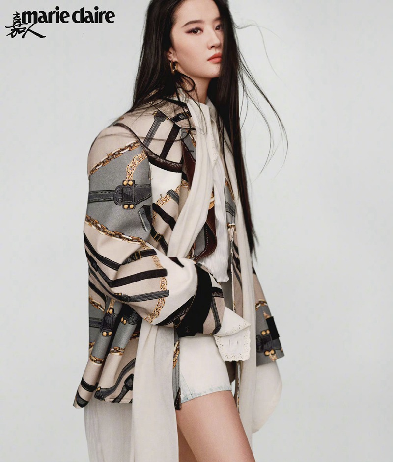 刘亦菲无袖针织背心大片又欲又飒