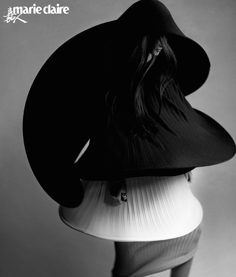 刘亦菲无袖针织背心大片又欲又飒