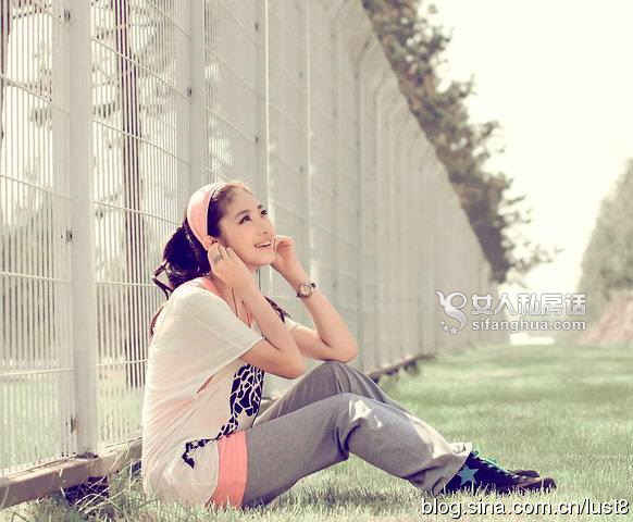 浪荡美女私房吊带黑丝袜风骚气质诱惑写真