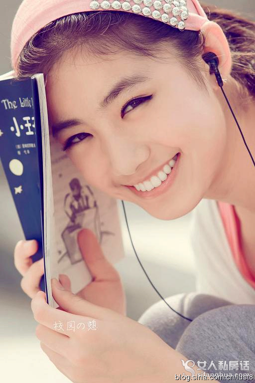 浪荡美女私房吊带黑丝袜风骚气质诱惑写真