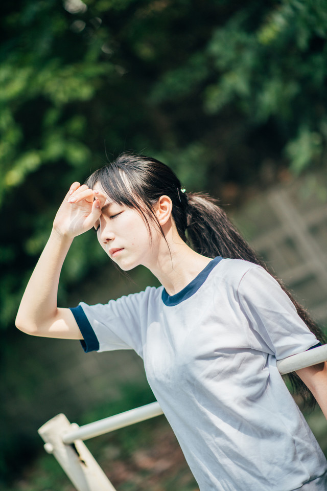 浪荡美女私房吊带黑丝袜风骚气质诱惑写真