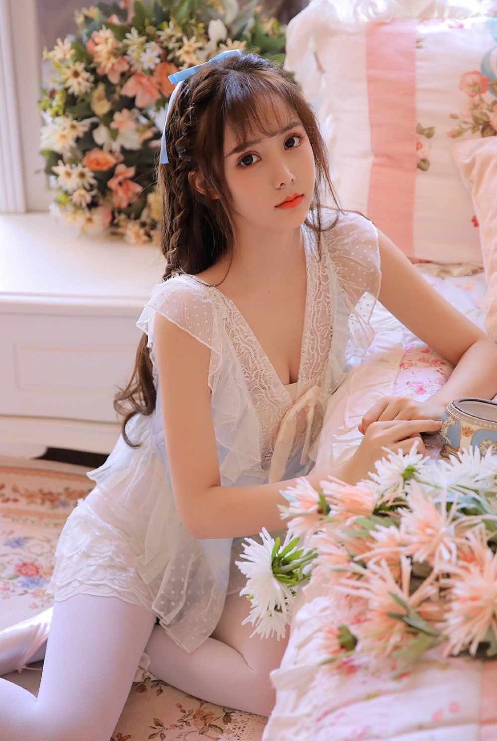 清纯气质女神浪漫甜美白丝诱惑漂亮养眼性感写真