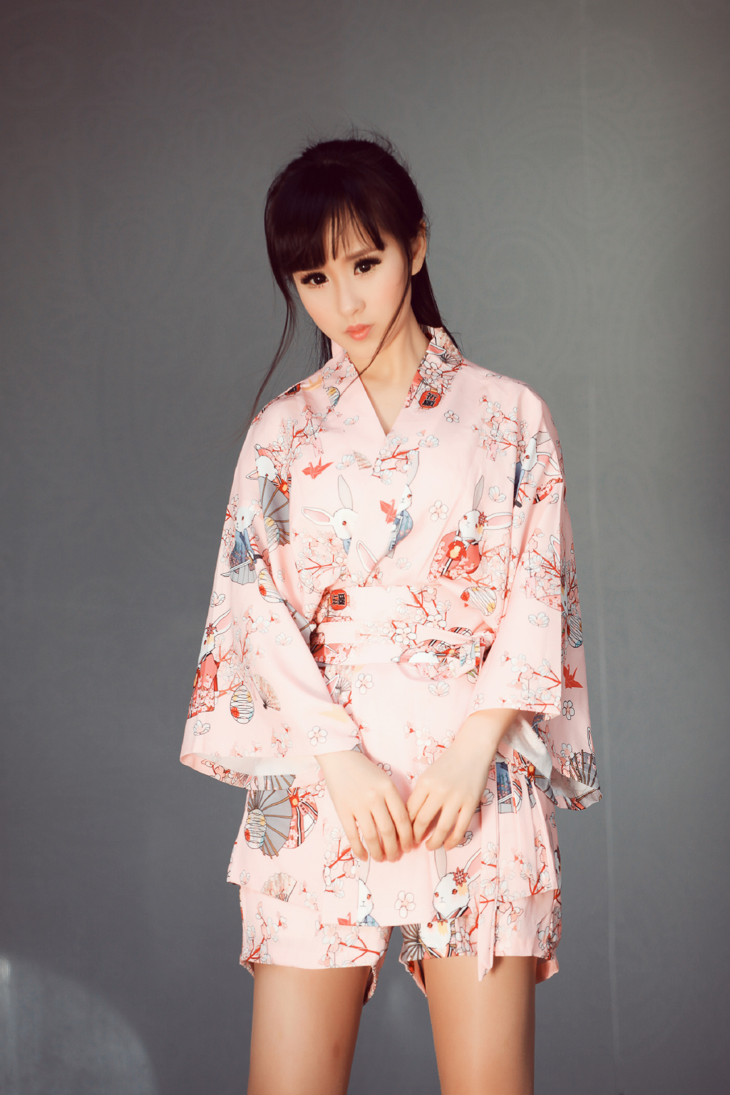 瓜子小鼻子小脸刘海古装美女