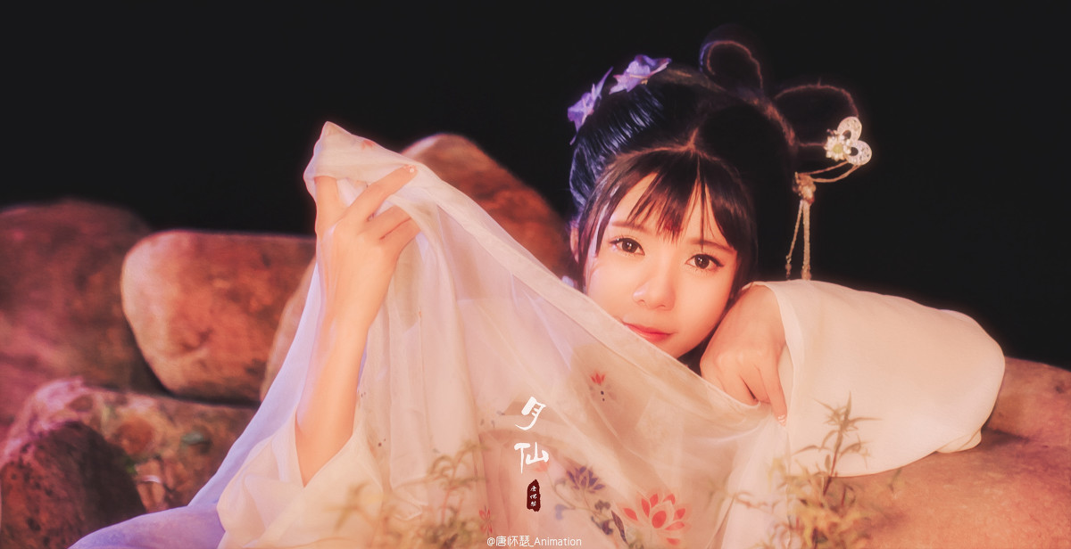 清纯脸蛋美女嫦娥古装造型写真