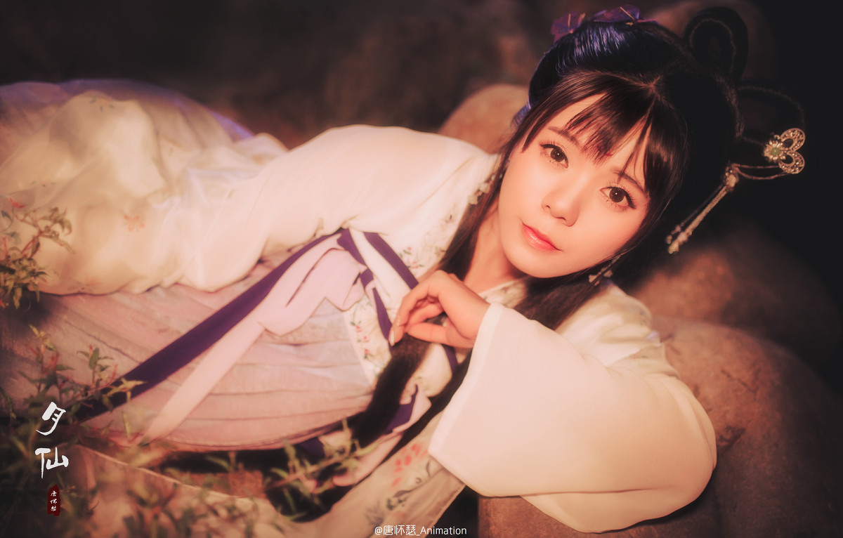 清纯脸蛋美女嫦娥古装造型写真