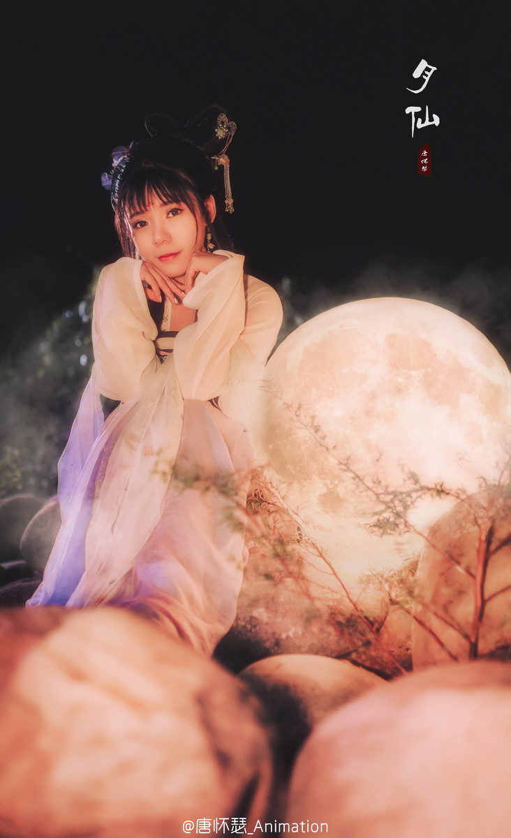 清纯脸蛋美女嫦娥古装造型写真