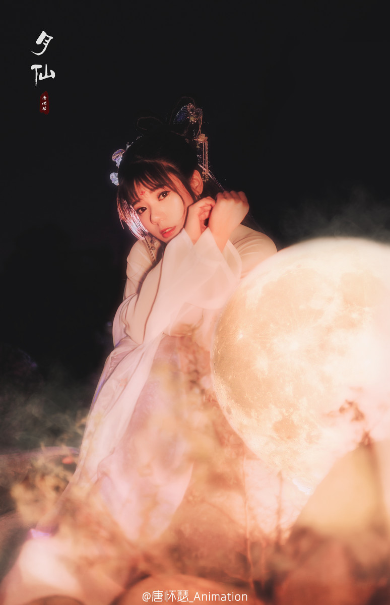 清纯脸蛋美女嫦娥古装造型写真