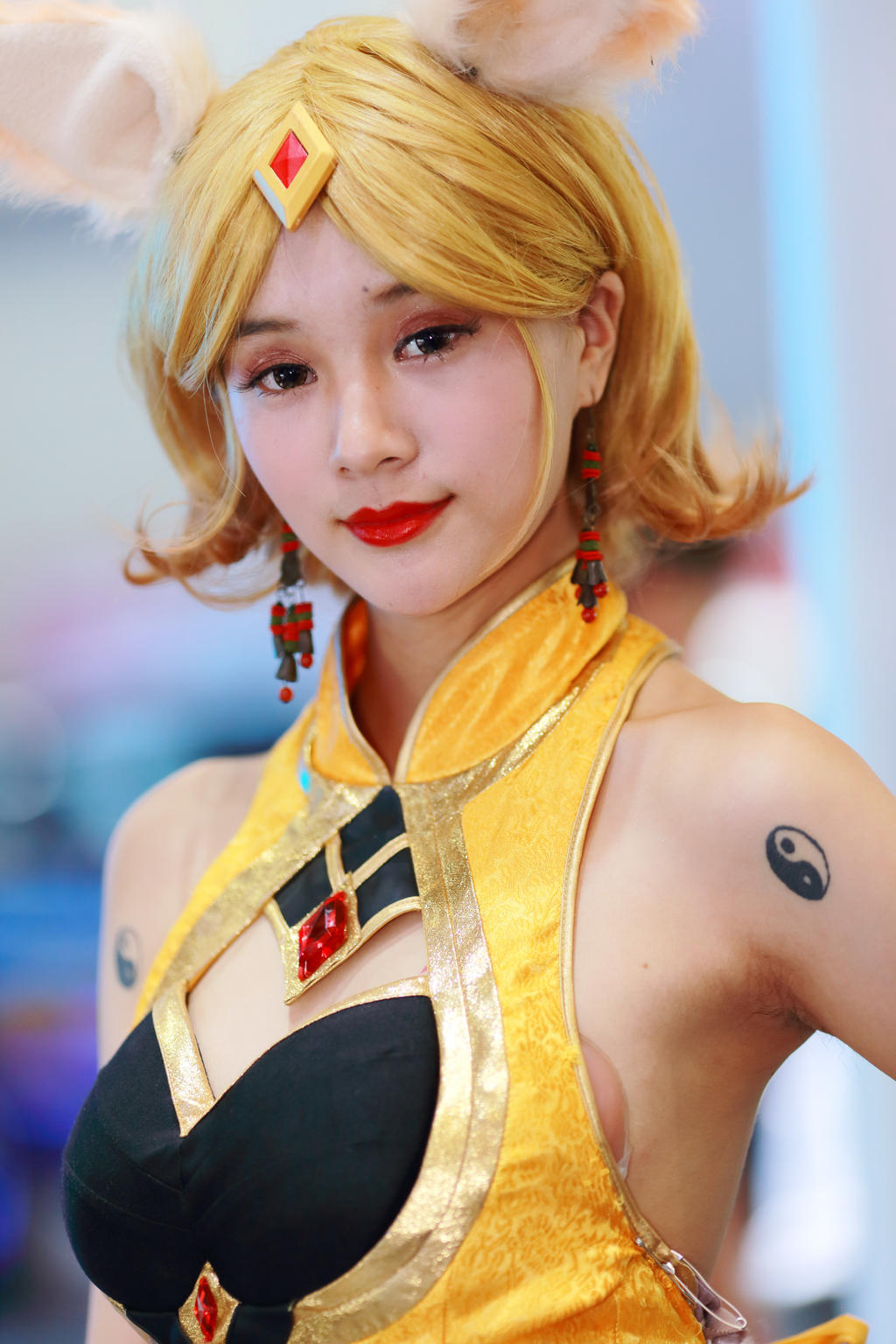 气质车模身材火辣性感美女辣图