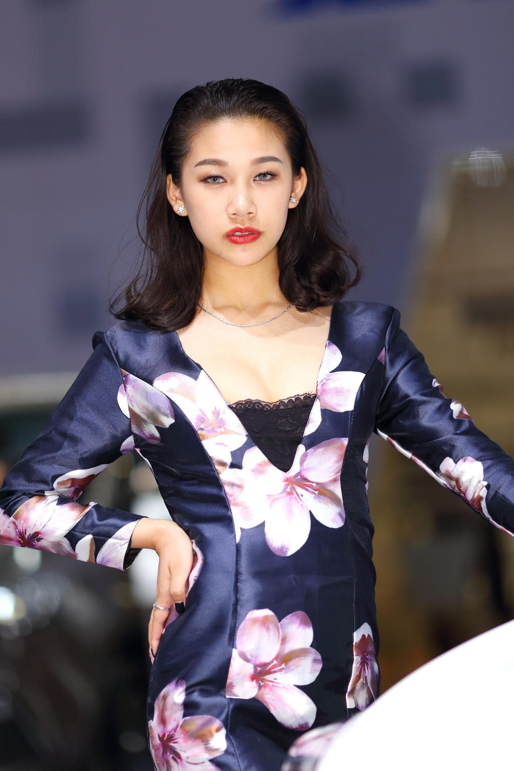 气质车模身材火辣性感美女辣图