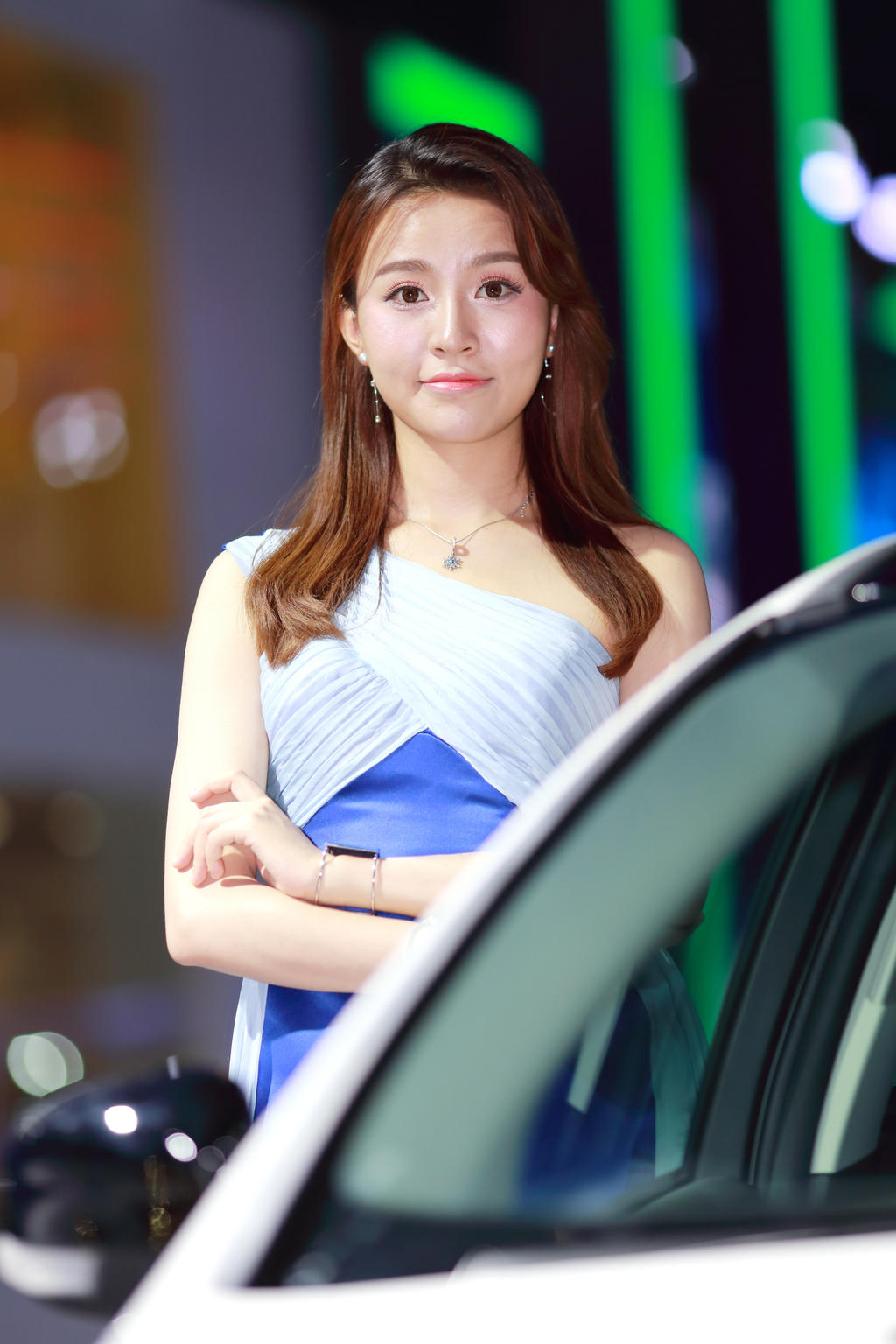 气质车模身材火辣性感美女辣图