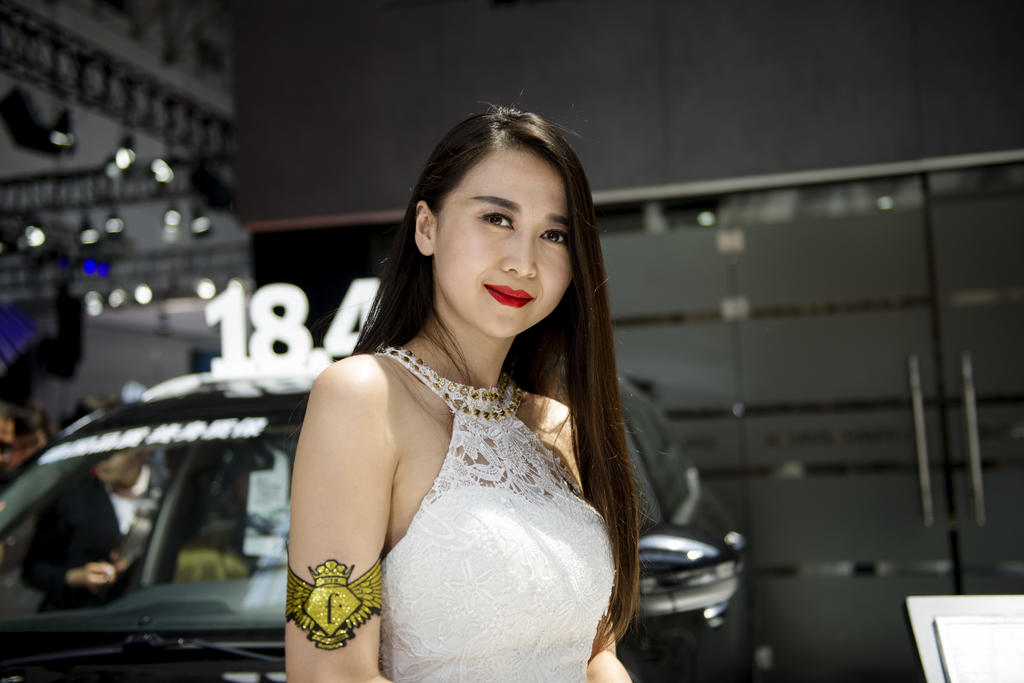 气质车模身材火辣性感美女辣图