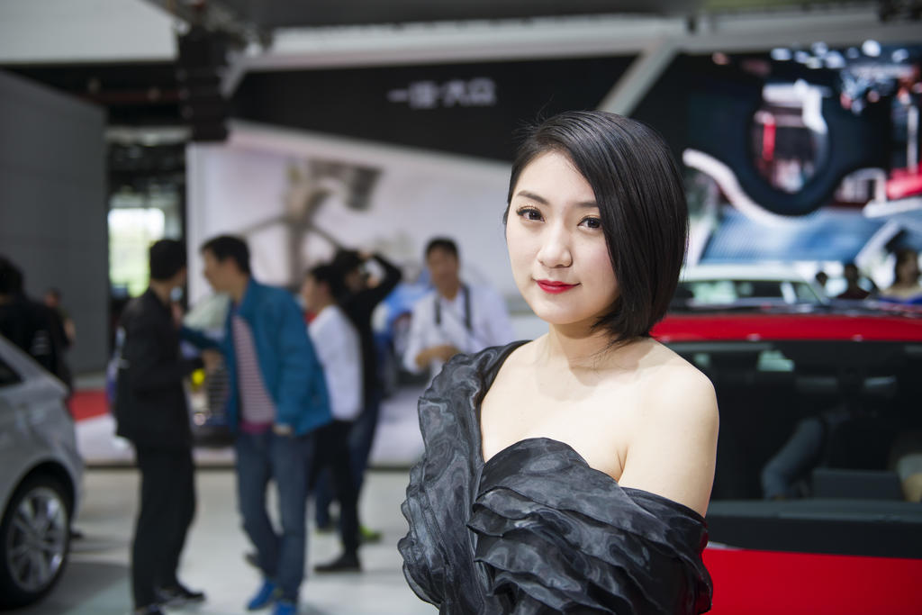 气质车模身材火辣性感美女辣图