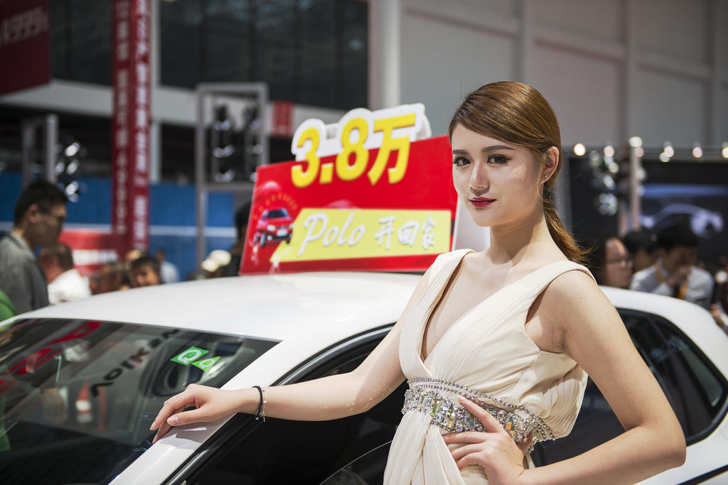 气质车模身材火辣性感美女辣图