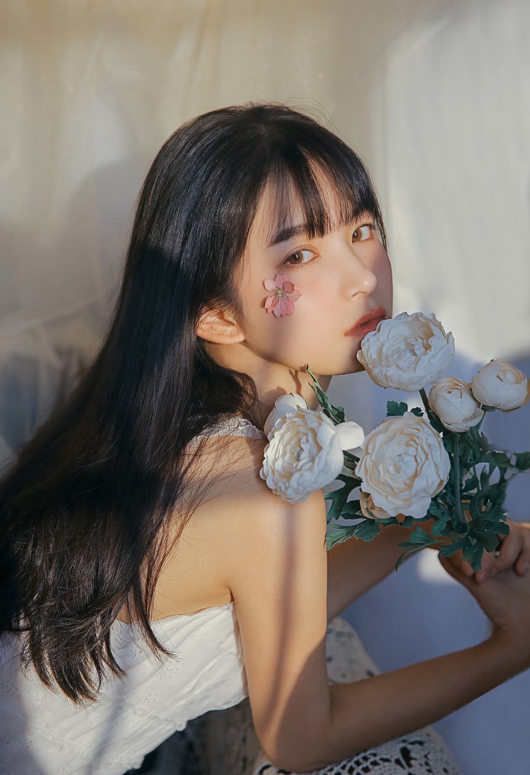 沟沟美女兔子情趣内衣原味丝袜国内偷拍精品酒店在线写真