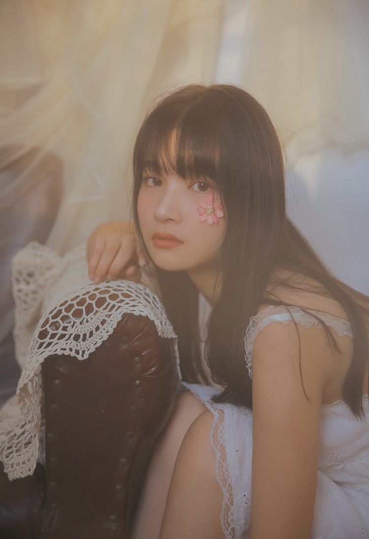 沟沟美女兔子情趣内衣原味丝袜国内偷拍精品酒店在线写真