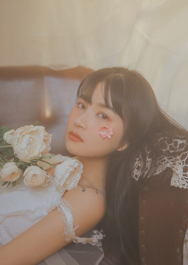 沟沟美女兔子情趣内衣原味丝袜国内偷拍精品酒店在线写真