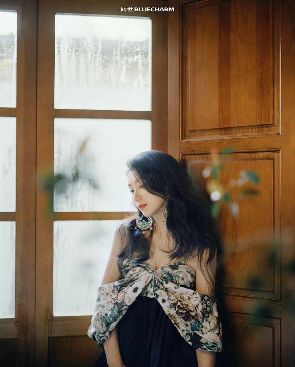 陈好时尚造型百变风格杂志写真