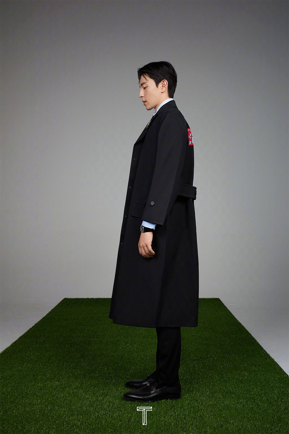 邓伦套装叠穿尽显矜贵质感写真