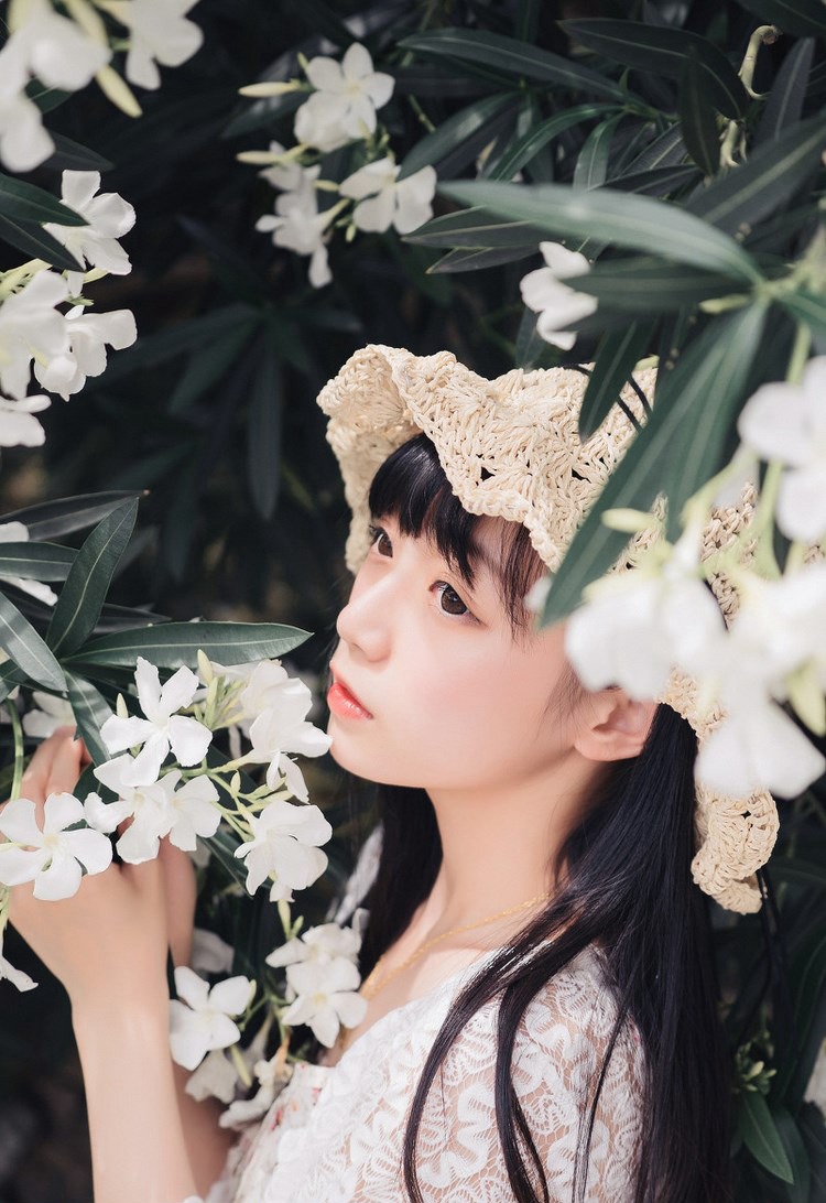 牛奶肌美女蜜桃臀酥胸充满美艳春色的雪白肉体摄影