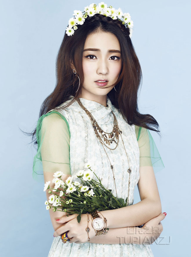 花样女孩清纯照 潮范十足