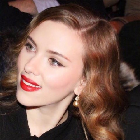 欧美巨星黑寡妇惹火性感图片