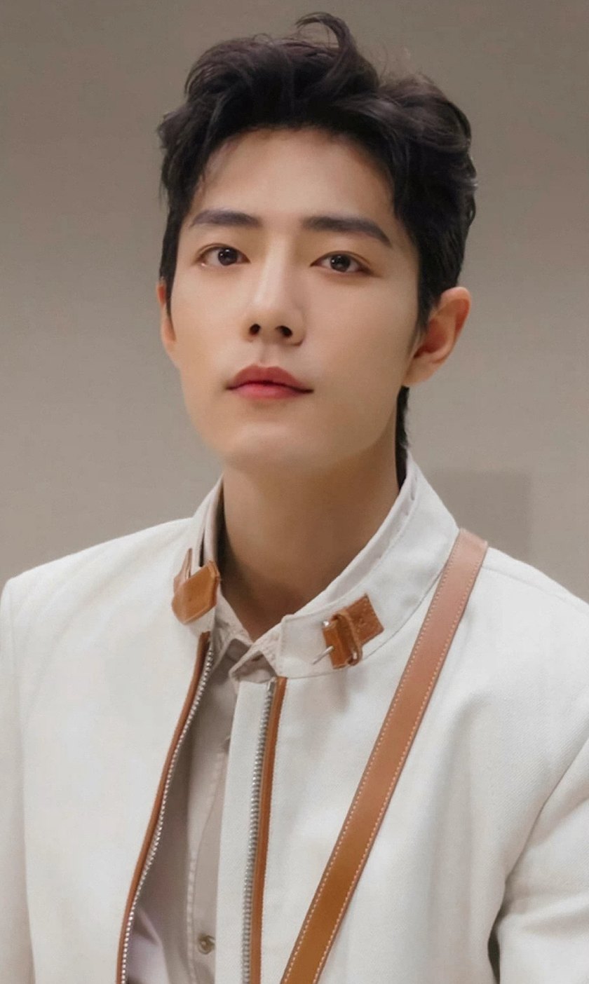 肖战春夏时尚大片意式摩登感演绎绅士之姿