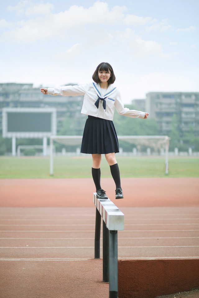 迷你裙黑丝玉腿美女重磅福利