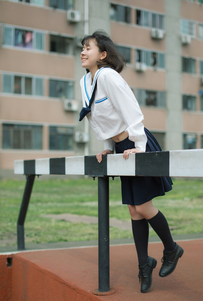 迷你裙黑丝玉腿美女重磅福利