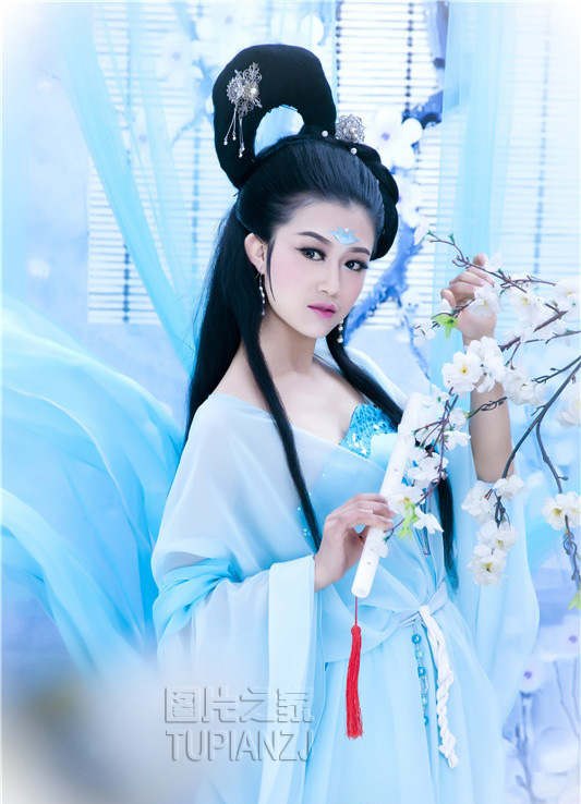 小女子的清纯古装图片 美艳眼眸迷死人